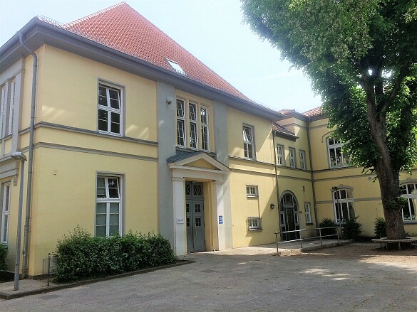 Eingang Osterholzer Heerstra&szlig;e (2)