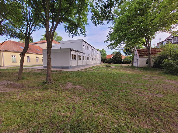 Klassenr&auml;ume im Container (1)